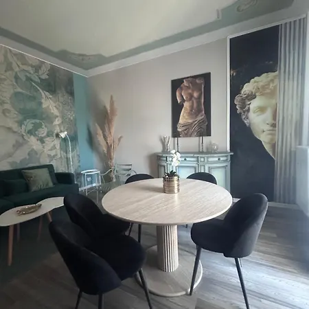 Aurora Flowers - Two And Free Parking Near Center And Train Station * 摩德纳