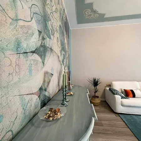 Aurora Flowers - Two And Free Parking Near Center And Train Station * Modena
