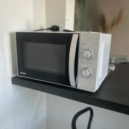 Aurora Flowers - Two And Free Parking Near Center And Train Station Apartamento