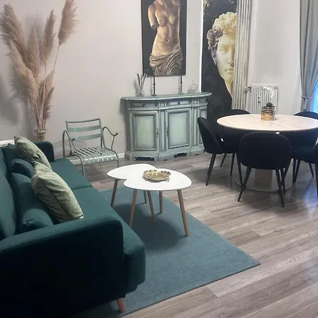 Apartamento Aurora Flowers - Two And Free Parking Near Center And Train Station