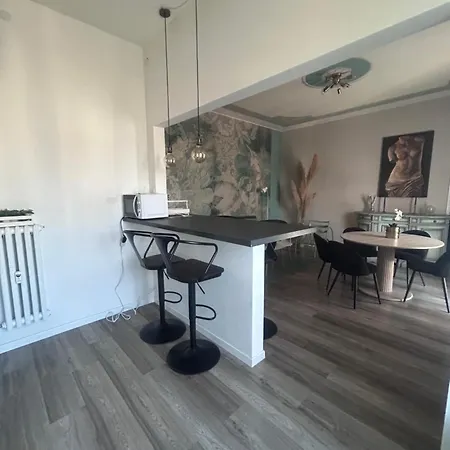 Appartement Aurora Flowers - Two And Free Parking Near Center And Train Station *