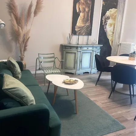 Aurora Flowers - Two And Free Parking Near Center And Train Station *