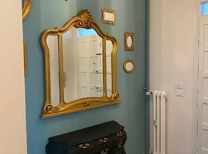 Aurora Flowers - Two And Free Parking Near Center And Train Station *