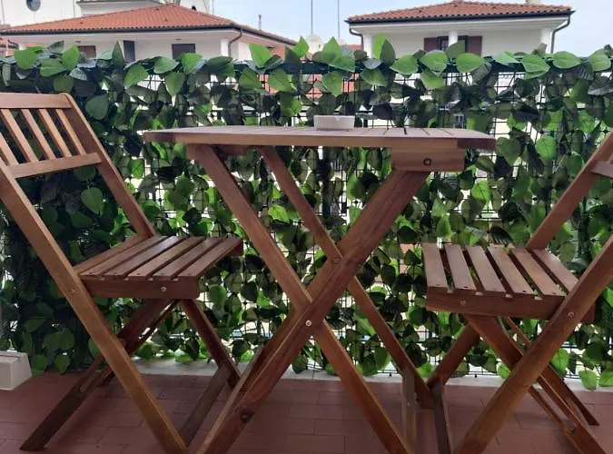 Aurora Flowers - Two And Free Parking Near Center And Train Station Διαμέρισμα Μόντενα