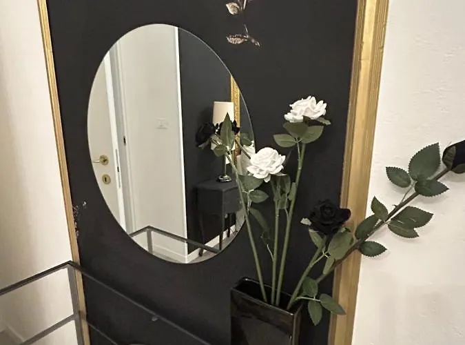 Aurora Flowers - Two And Free Parking Near Center And Train Station * Μόντενα