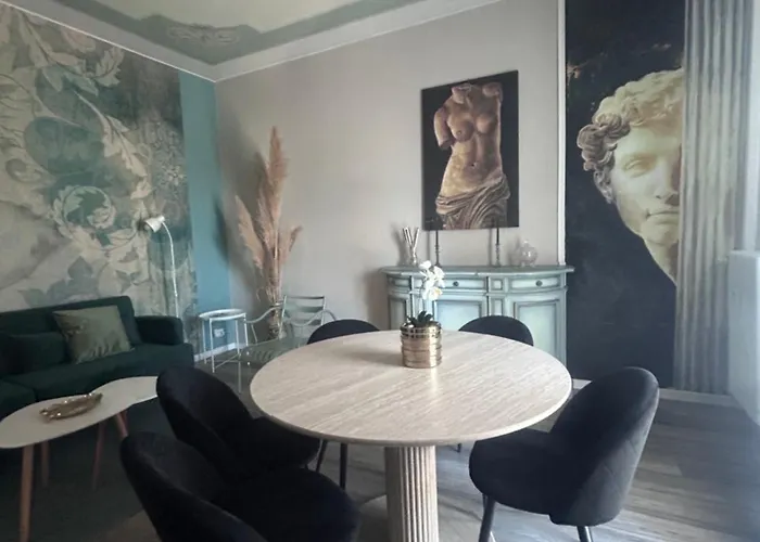 Aurora Flowers - Two And Free Parking Near Center And Train Station * Modena